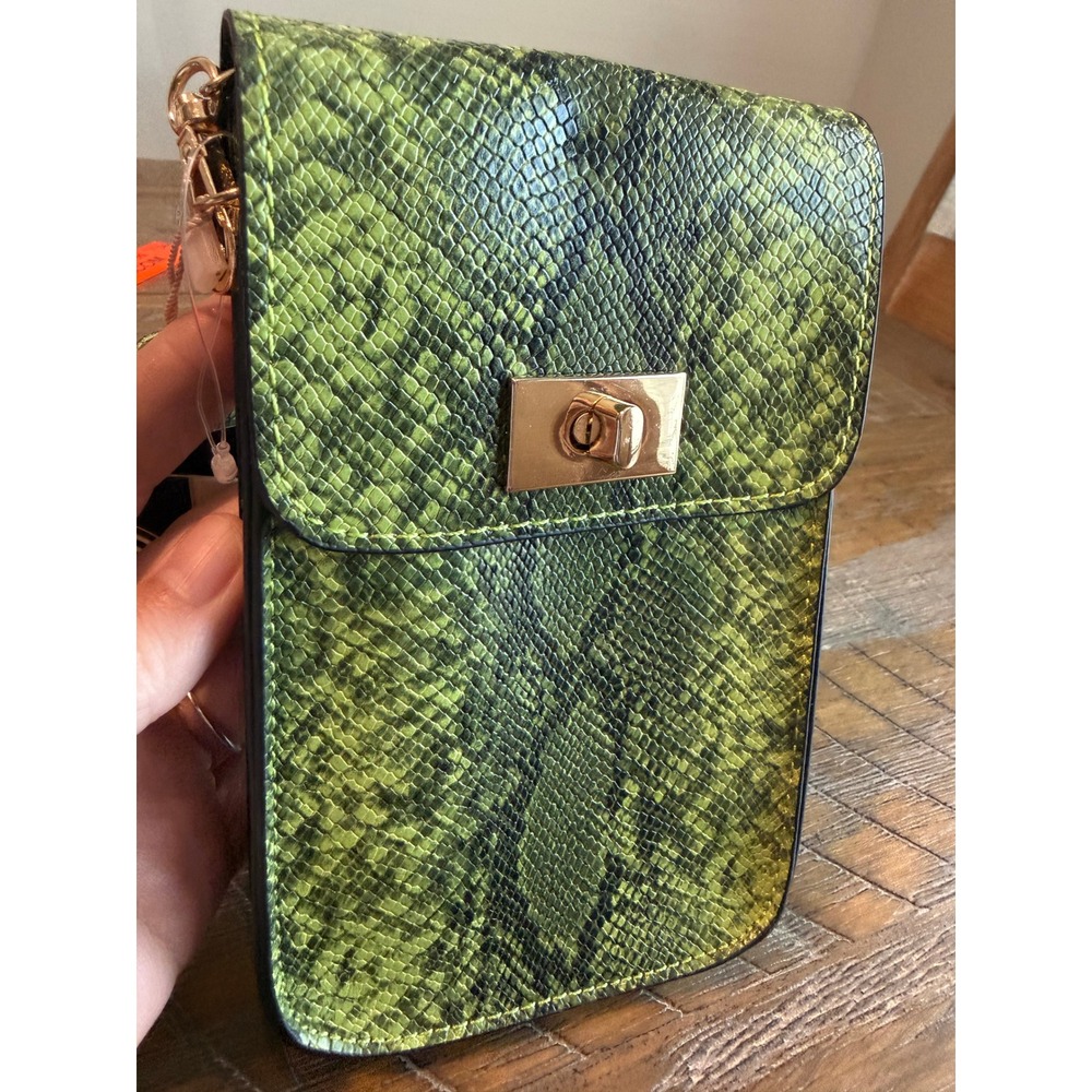 NEW Mellow World Emerald Green Crossbody Purse Snakeskin Vegan Leather Phone Bag